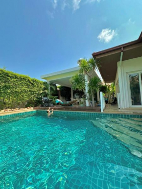 Molana Private Villa with pool